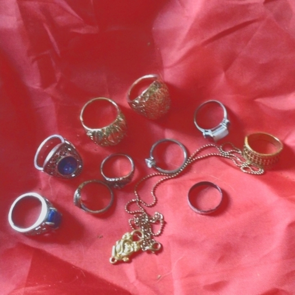 Ring and Necklace Lot - Picture 1 of 4
